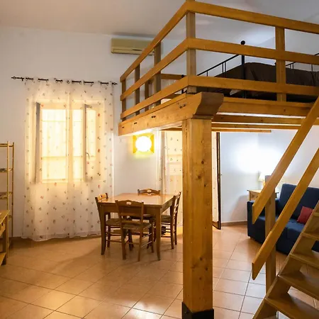 Hola Cathedral House-3